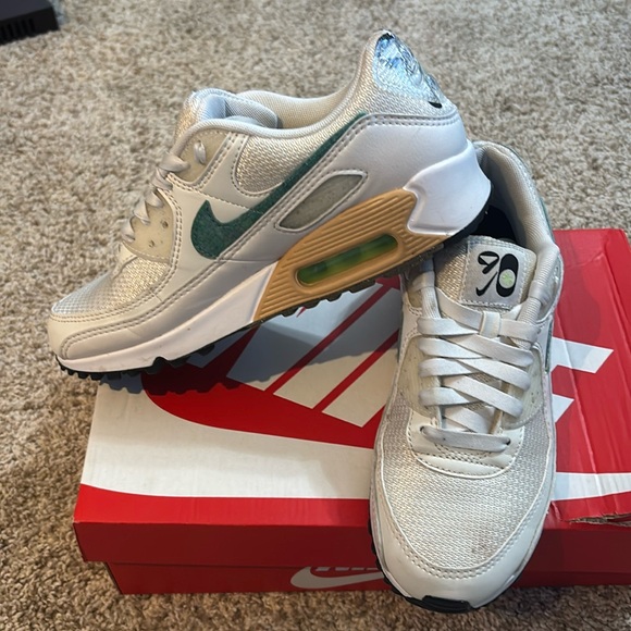 Nike Air Max 90 SE - Picture 1 of 8